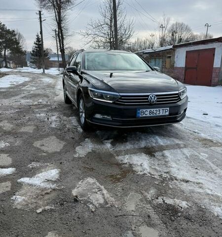 Черный Фольксваген Пассат, объемом двигателя 1.6 л и пробегом 260 тыс. км за 12000 $, фото 1 на Automoto.ua