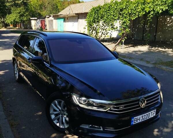 Черный Фольксваген Пассат, объемом двигателя 1.97 л и пробегом 258 тыс. км за 16700 $, фото 1 на Automoto.ua