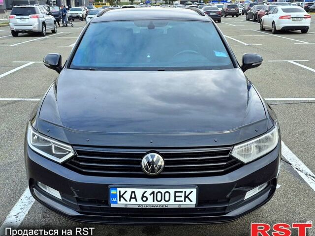 Черный Фольксваген Пассат, объемом двигателя 2 л и пробегом 267 тыс. км за 15000 $, фото 1 на Automoto.ua