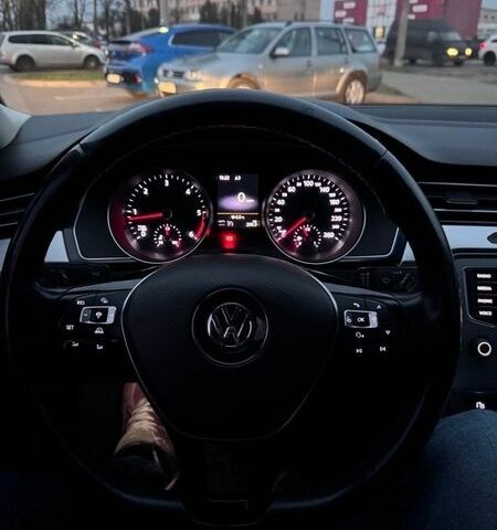 Черный Фольксваген Пассат, объемом двигателя 1.97 л и пробегом 380 тыс. км за 13000 $, фото 1 на Automoto.ua