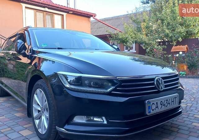 Черный Фольксваген Пассат, объемом двигателя 1.97 л и пробегом 225 тыс. км за 17500 $, фото 1 на Automoto.ua