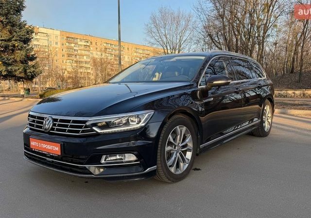 Черный Фольксваген Пассат, объемом двигателя 1.97 л и пробегом 371 тыс. км за 15000 $, фото 1 на Automoto.ua