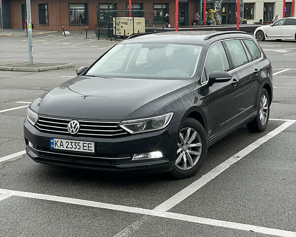 Черный Фольксваген Пассат, объемом двигателя 1.97 л и пробегом 318 тыс. км за 15500 $, фото 1 на Automoto.ua