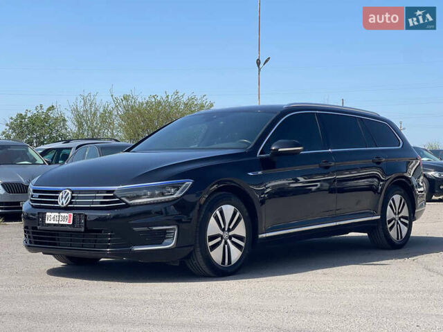 Черный Фольксваген Пассат, объемом двигателя 1.4 л и пробегом 135 тыс. км за 21900 $, фото 1 на Automoto.ua