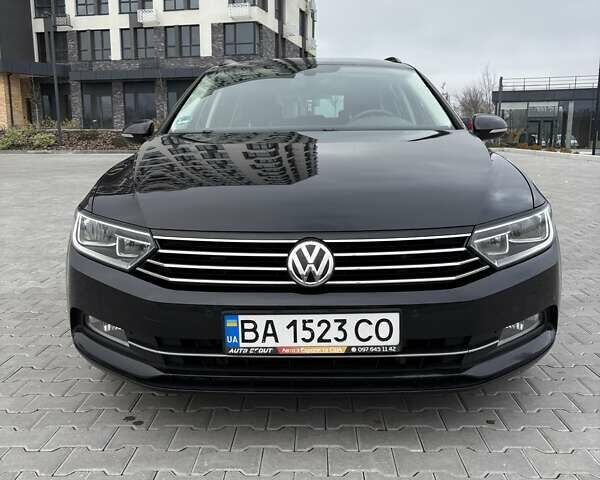 Чорний Фольксваген Пассат, об'ємом двигуна 1.97 л та пробігом 220 тис. км за 16000 $, фото 1 на Automoto.ua