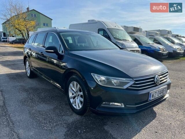 Черный Фольксваген Пассат, объемом двигателя 1.6 л и пробегом 295 тыс. км за 13200 $, фото 1 на Automoto.ua