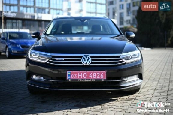 Черный Фольксваген Пассат, объемом двигателя 2 л и пробегом 219 тыс. км за 16800 $, фото 1 на Automoto.ua