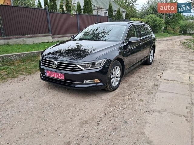 Черный Фольксваген Пассат, объемом двигателя 2 л и пробегом 262 тыс. км за 15999 $, фото 1 на Automoto.ua