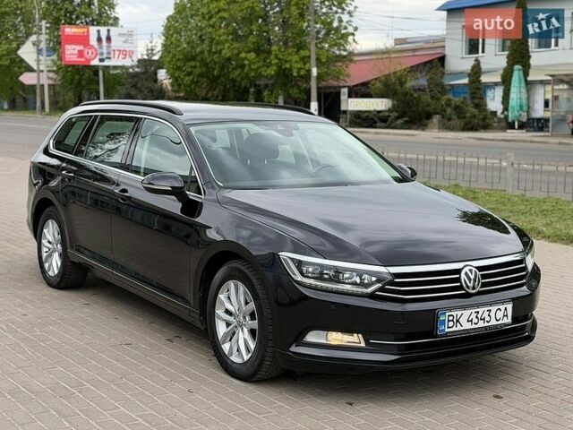 Черный Фольксваген Пассат, объемом двигателя 1.97 л и пробегом 270 тыс. км за 18299 $, фото 1 на Automoto.ua