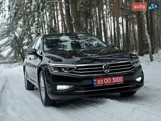 Черный Фольксваген Пассат, объемом двигателя 1.97 л и пробегом 196 тыс. км за 22600 $, фото 1 на Automoto.ua