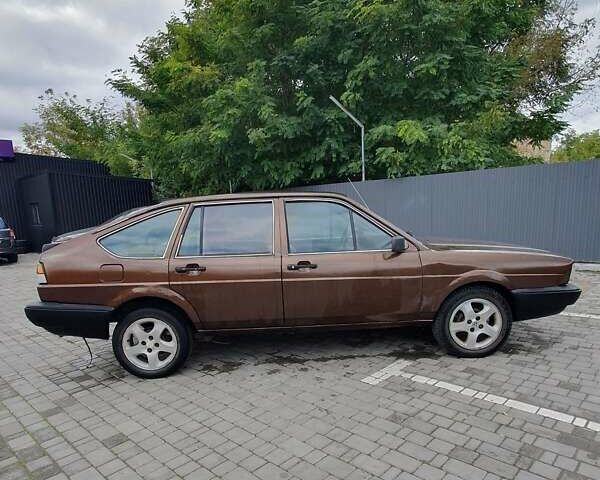 Коричневий Фольксваген Пассат, об'ємом двигуна 1.6 л та пробігом 480 тис. км за 1800 $, фото 1 на Automoto.ua