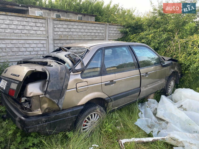 Коричневый Фольксваген Пассат, объемом двигателя 1.8 л и пробегом 240 тыс. км за 900 $, фото 1 на Automoto.ua