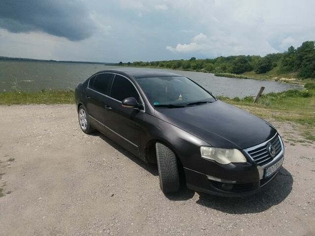 Коричневый Фольксваген Пассат, объемом двигателя 2 л и пробегом 340 тыс. км за 6000 $, фото 1 на Automoto.ua