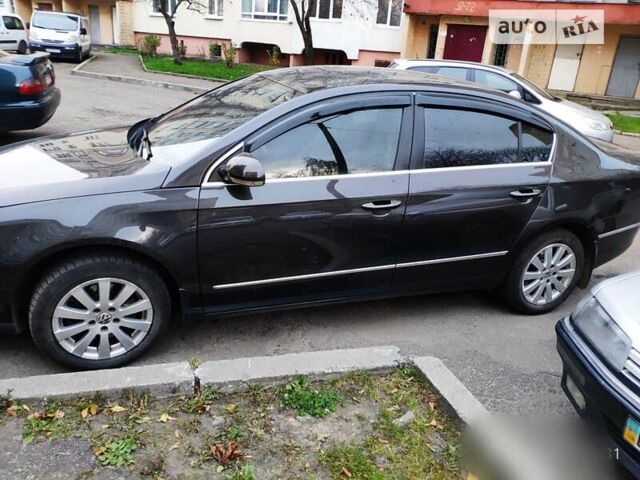 Коричневый Фольксваген Пассат, объемом двигателя 2 л и пробегом 230 тыс. км за 6250 $, фото 1 на Automoto.ua