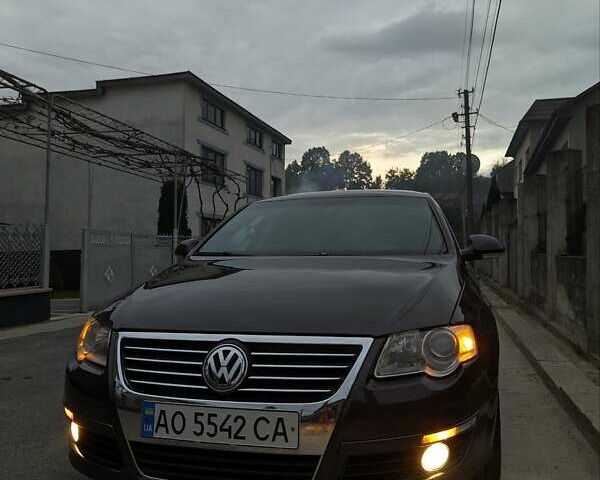 Коричневый Фольксваген Пассат, объемом двигателя 2 л и пробегом 230 тыс. км за 7500 $, фото 1 на Automoto.ua