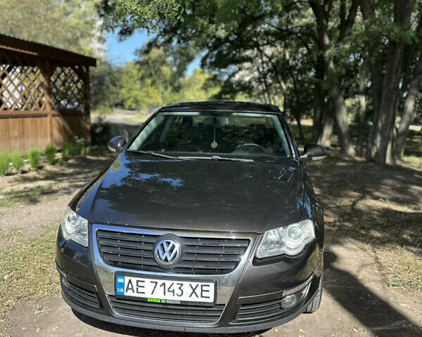 Коричневий Фольксваген Пассат, об'ємом двигуна 1.98 л та пробігом 295 тис. км за 6200 $, фото 1 на Automoto.ua