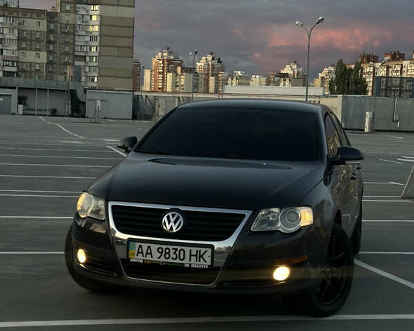 Коричневый Фольксваген Пассат, объемом двигателя 1.8 л и пробегом 80 тыс. км за 10000 $, фото 1 на Automoto.ua
