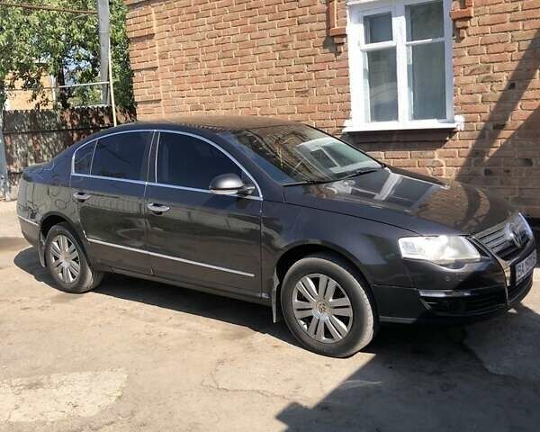 Коричневый Фольксваген Пассат, объемом двигателя 2 л и пробегом 255 тыс. км за 6500 $, фото 1 на Automoto.ua