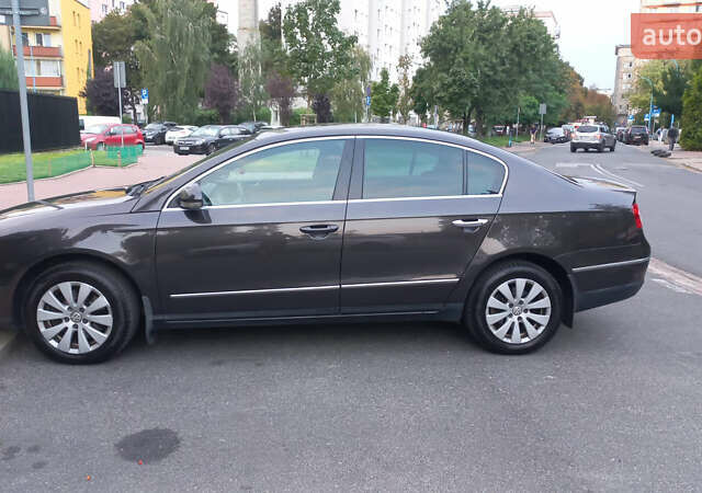 Коричневый Фольксваген Пассат, объемом двигателя 1.98 л и пробегом 308 тыс. км за 6900 $, фото 1 на Automoto.ua