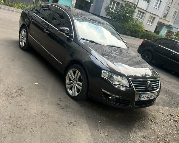 Коричневый Фольксваген Пассат, объемом двигателя 1.97 л и пробегом 158 тыс. км за 8500 $, фото 1 на Automoto.ua