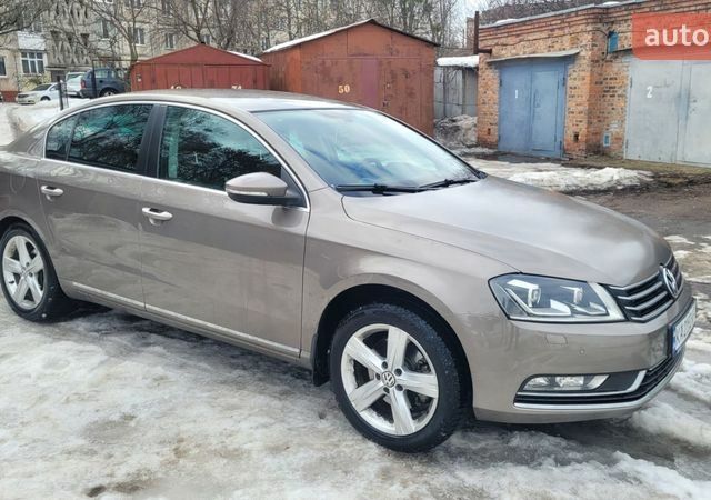 Коричневий Фольксваген Пассат, об'ємом двигуна 1.97 л та пробігом 270 тис. км за 11000 $, фото 1 на Automoto.ua