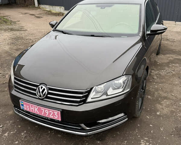 Коричневый Фольксваген Пассат, объемом двигателя 1.39 л и пробегом 199 тыс. км за 9999 $, фото 1 на Automoto.ua