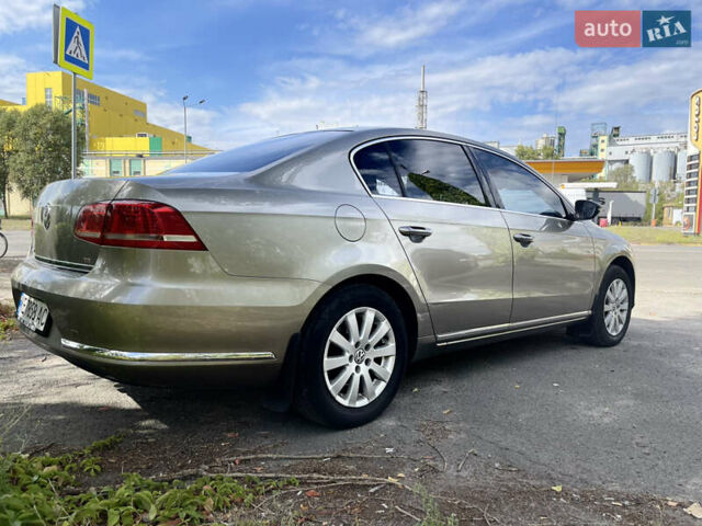 Коричневый Фольксваген Пассат, объемом двигателя 1.8 л и пробегом 257 тыс. км за 11300 $, фото 1 на Automoto.ua