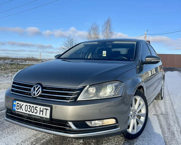 Коричневый Фольксваген Пассат, объемом двигателя 1.97 л и пробегом 319 тыс. км за 13200 $, фото 1 на Automoto.ua
