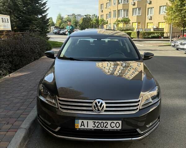 Коричневий Фольксваген Пассат, об'ємом двигуна 1.8 л та пробігом 278 тис. км за 10700 $, фото 1 на Automoto.ua