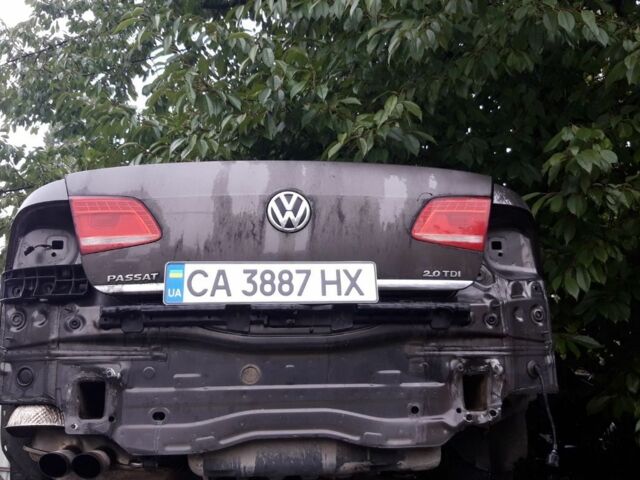 Коричневий Фольксваген Пассат, об'ємом двигуна 2 л та пробігом 300 тис. км за 2000 $, фото 1 на Automoto.ua