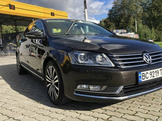 Коричневий Фольксваген Пассат, об'ємом двигуна 2 л та пробігом 252 тис. км за 12000 $, фото 1 на Automoto.ua