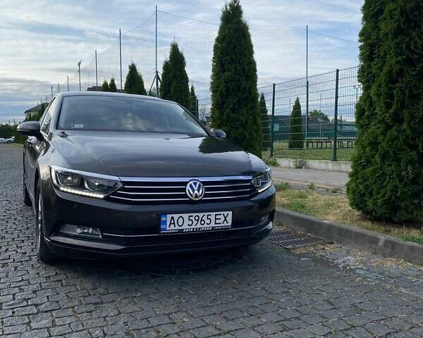 Коричневый Фольксваген Пассат, объемом двигателя 1.97 л и пробегом 257 тыс. км за 15800 $, фото 1 на Automoto.ua