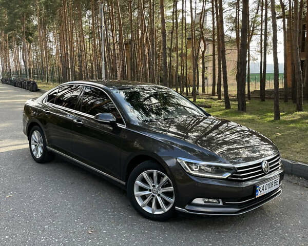 Коричневый Фольксваген Пассат, объемом двигателя 2 л и пробегом 227 тыс. км за 19200 $, фото 1 на Automoto.ua