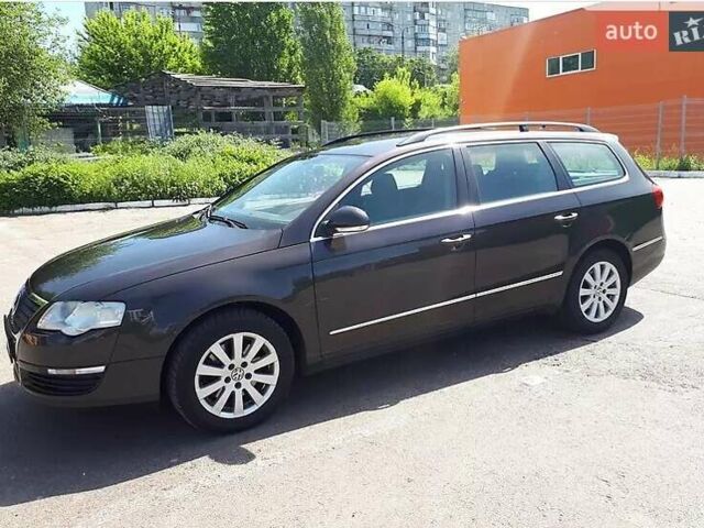 Коричневый Фольксваген Пассат, объемом двигателя 2 л и пробегом 290 тыс. км за 7300 $, фото 1 на Automoto.ua