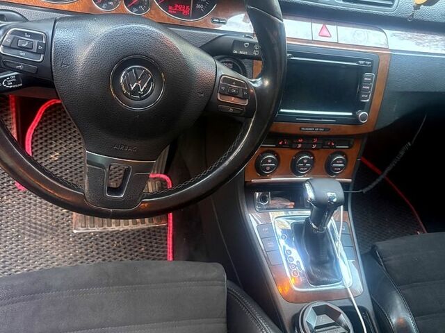 Коричневый Фольксваген Пассат, объемом двигателя 3.2 л и пробегом 340 тыс. км за 5900 $, фото 1 на Automoto.ua