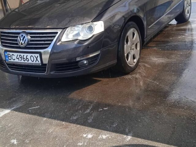 Коричневий Фольксваген Пассат, об'ємом двигуна 2 л та пробігом 290 тис. км за 5700 $, фото 1 на Automoto.ua