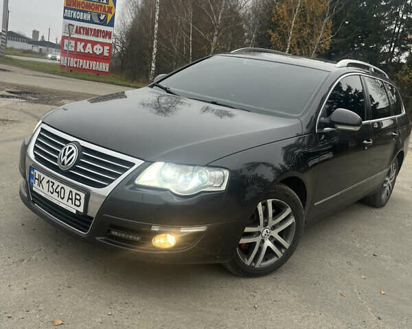 Коричневый Фольксваген Пассат, объемом двигателя 2 л и пробегом 295 тыс. км за 7200 $, фото 1 на Automoto.ua