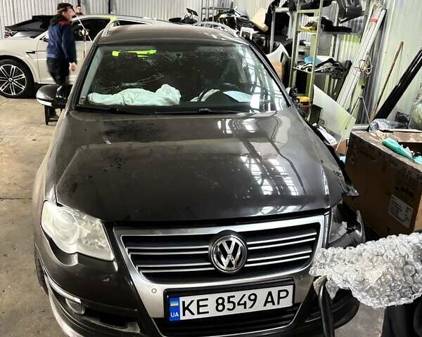 Коричневий Фольксваген Пассат, об'ємом двигуна 1.8 л та пробігом 264 тис. км за 3500 $, фото 1 на Automoto.ua