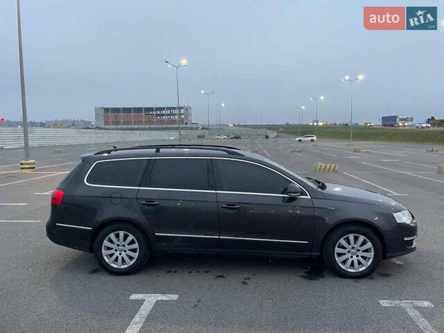 Коричневий Фольксваген Пассат, об'ємом двигуна 2 л та пробігом 291 тис. км за 7000 $, фото 1 на Automoto.ua