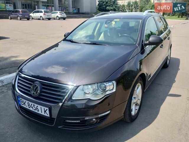 Коричневий Фольксваген Пассат, об'ємом двигуна 2 л та пробігом 249 тис. км за 9500 $, фото 1 на Automoto.ua