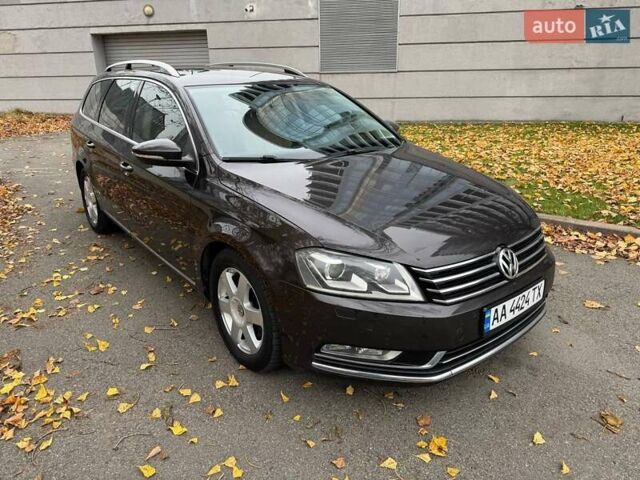 Коричневый Фольксваген Пассат, объемом двигателя 2 л и пробегом 295 тыс. км за 10200 $, фото 1 на Automoto.ua