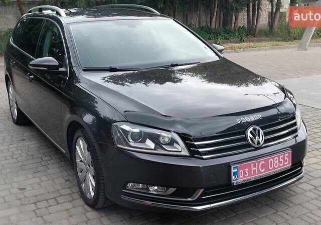 Коричневый Фольксваген Пассат, объемом двигателя 0 л и пробегом 235 тыс. км за 11700 $, фото 1 на Automoto.ua