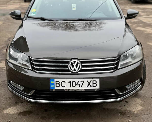 Коричневий Фольксваген Пассат, об'ємом двигуна 1.6 л та пробігом 284 тис. км за 9300 $, фото 1 на Automoto.ua