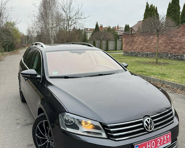 Коричневий Фольксваген Пассат, об'ємом двигуна 2 л та пробігом 217 тис. км за 12999 $, фото 1 на Automoto.ua