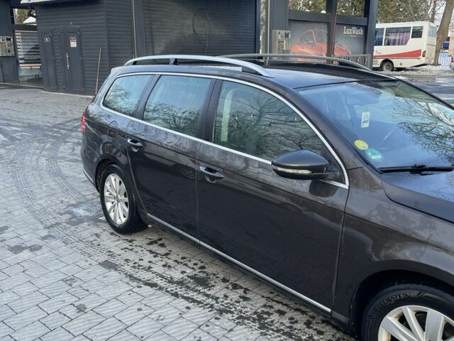 Коричневий Фольксваген Пассат, об'ємом двигуна 1.6 л та пробігом 284 тис. км за 8950 $, фото 1 на Automoto.ua