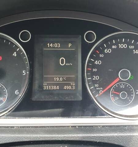 Коричневый Фольксваген Пассат, объемом двигателя 1.97 л и пробегом 311 тыс. км за 11500 $, фото 1 на Automoto.ua