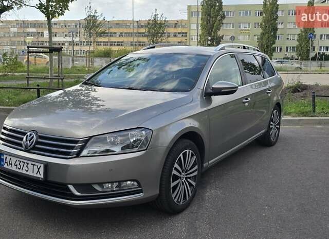 Коричневий Фольксваген Пассат, об'ємом двигуна 1.8 л та пробігом 211 тис. км за 11700 $, фото 1 на Automoto.ua