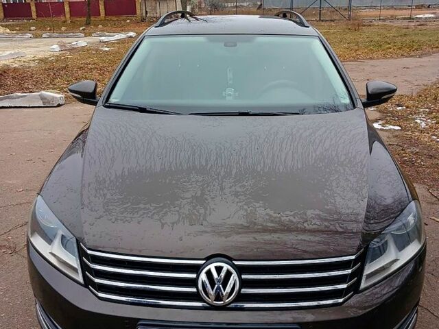 Коричневый Фольксваген Пассат, объемом двигателя 2 л и пробегом 33000 тыс. км за 10000 $, фото 1 на Automoto.ua