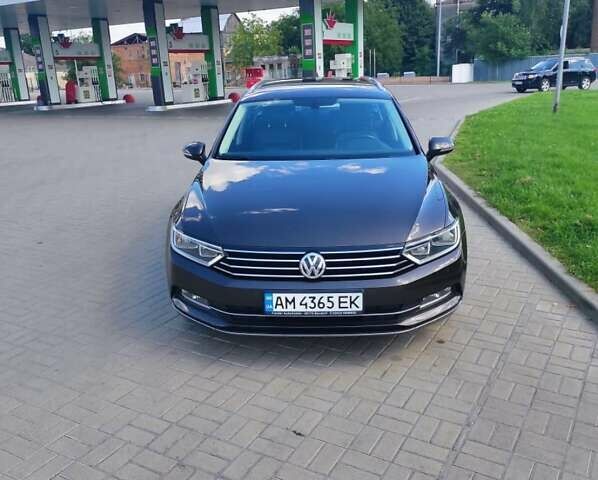 Коричневый Фольксваген Пассат, объемом двигателя 1.6 л и пробегом 207 тыс. км за 13500 $, фото 1 на Automoto.ua