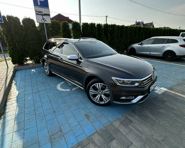 Коричневый Фольксваген Пассат, объемом двигателя 1.97 л и пробегом 298 тыс. км за 17300 $, фото 1 на Automoto.ua